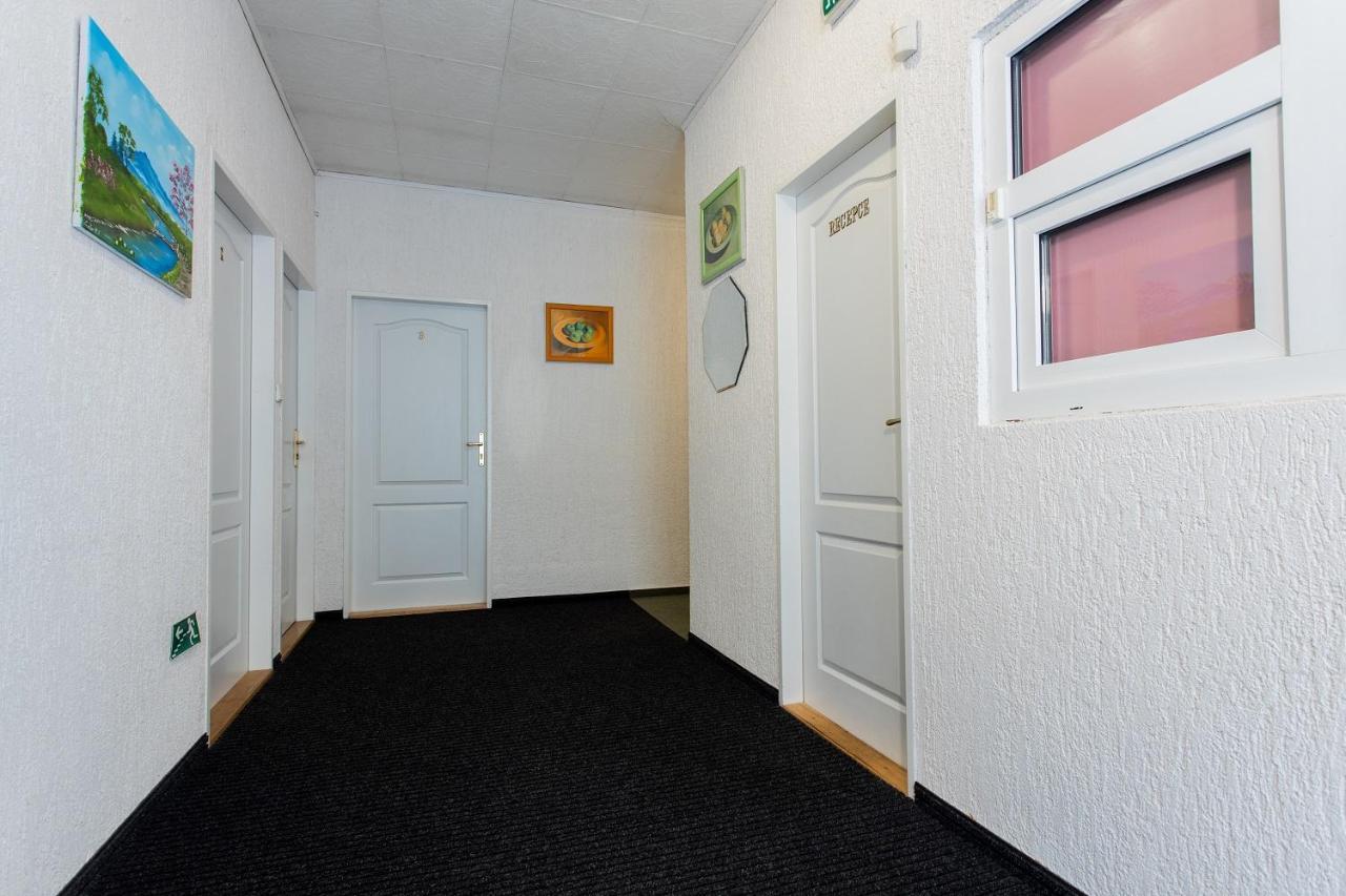 Penzion Skolicka Praha Bagian luar foto