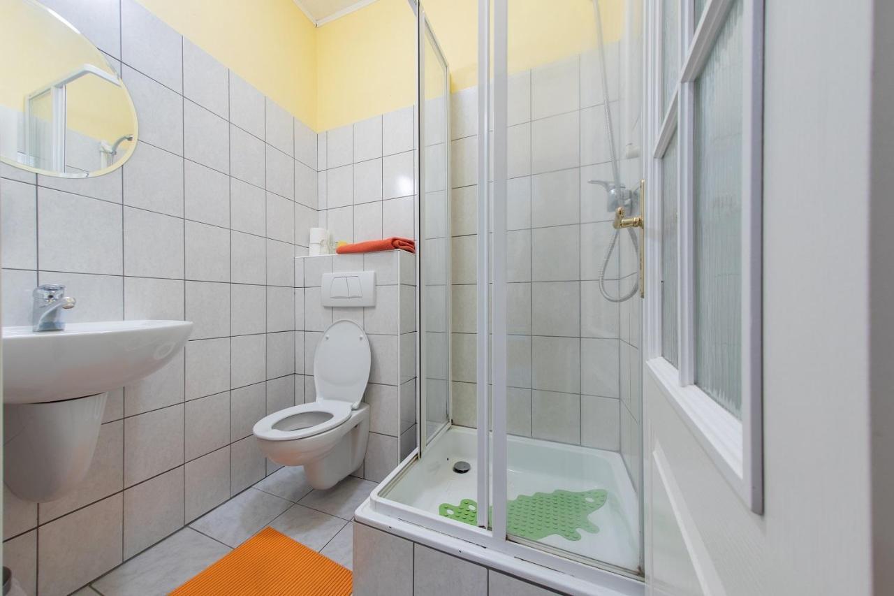 Penzion Skolicka Praha Bagian luar foto