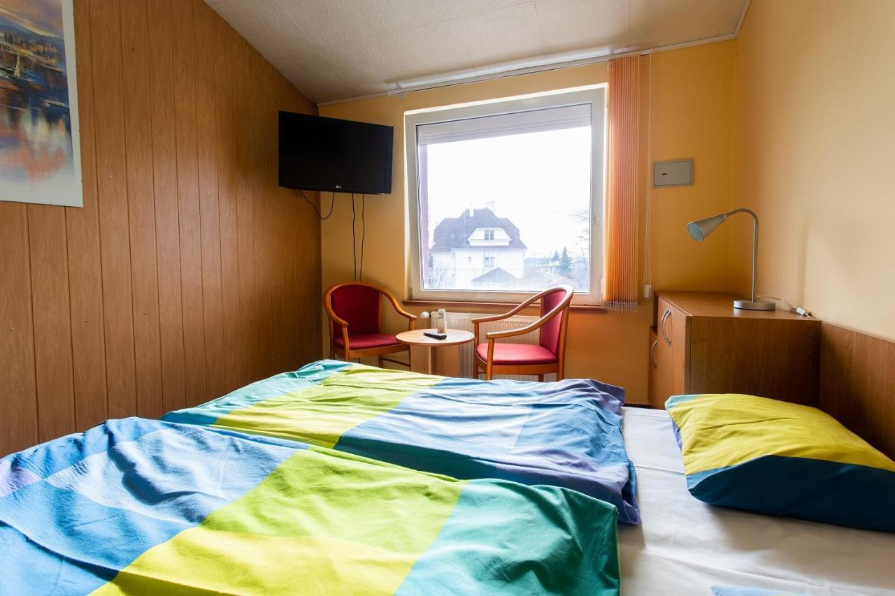 Penzion Skolicka Praha Bagian luar foto