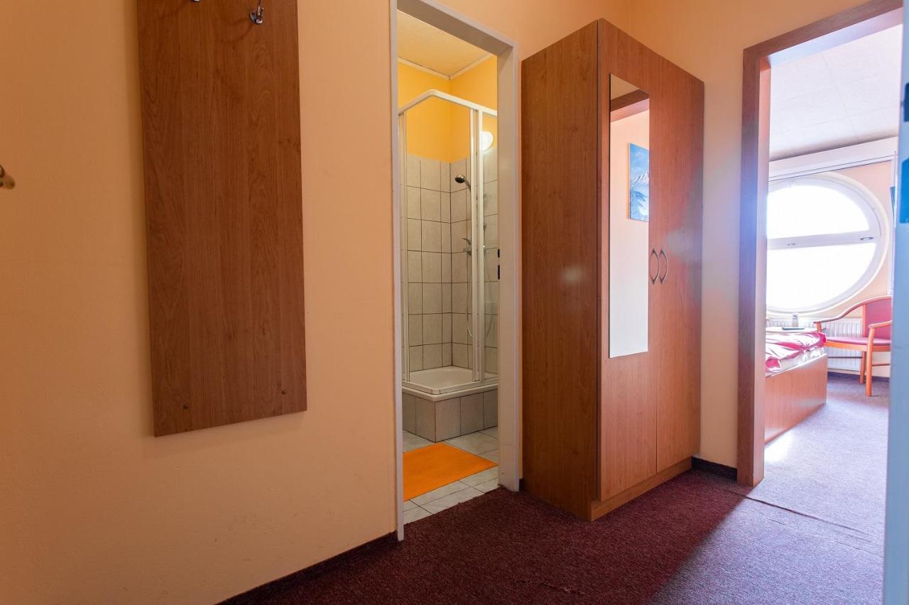 Penzion Skolicka Praha Bagian luar foto